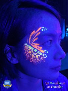 Site_24_Maquillage_fluo2.62f74d8